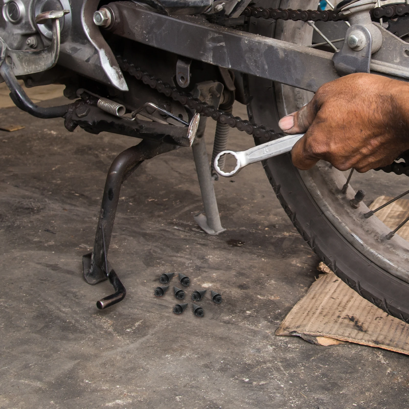 

48pcs Motorcycle Tire Repair Lead Plug Kits Durable Plastic Black Spike Head Quick Fix Puncture Strings Tools Universal