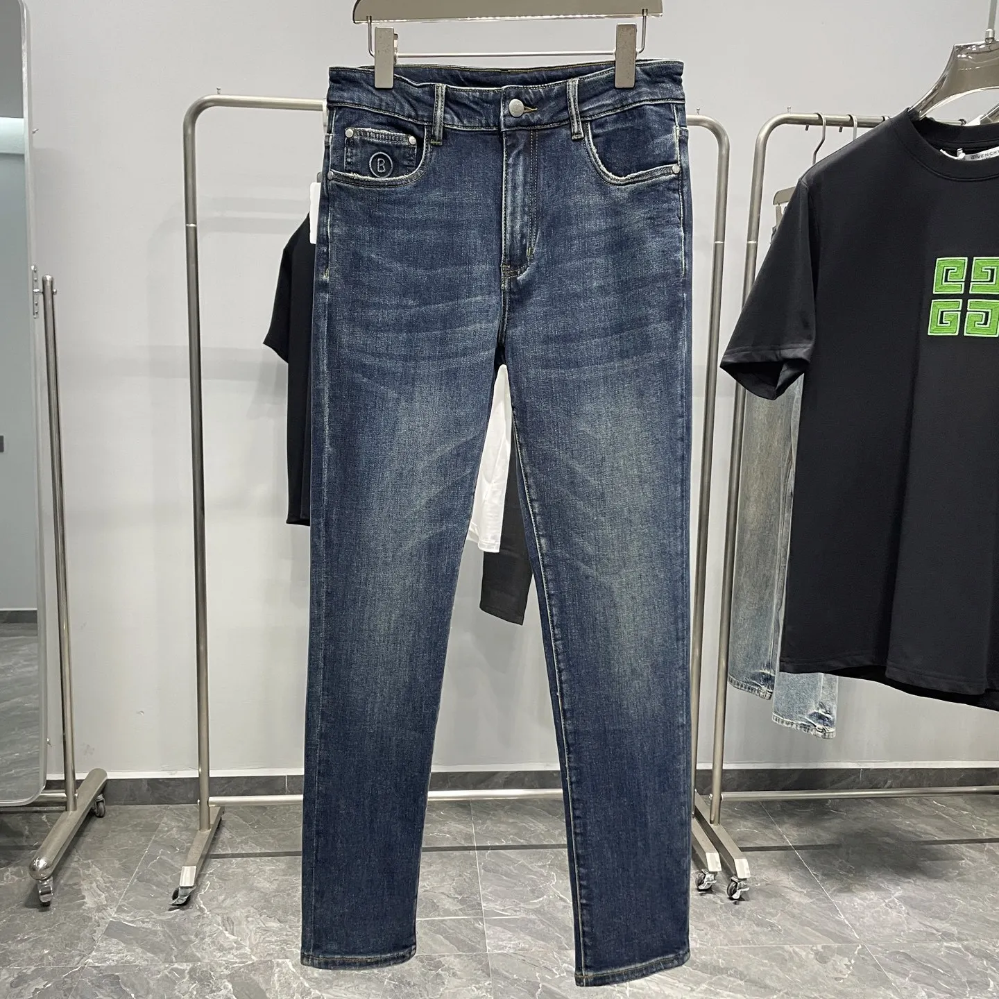 

BC Italy 25SS casual slim fit solid color straight trousers