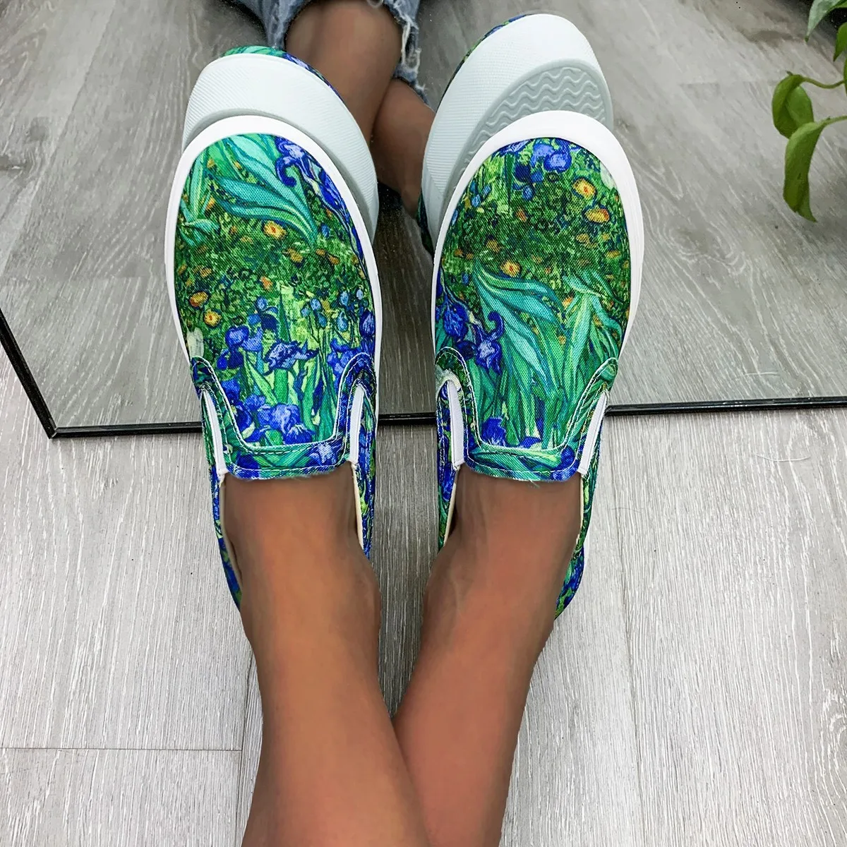 Women Flats 2022 Plus Size Fashion Graffiti Flat Shoes Women Low Cut Slip-on Casual Shoes Ladies Canvas Loafers Zapatillas Mujer