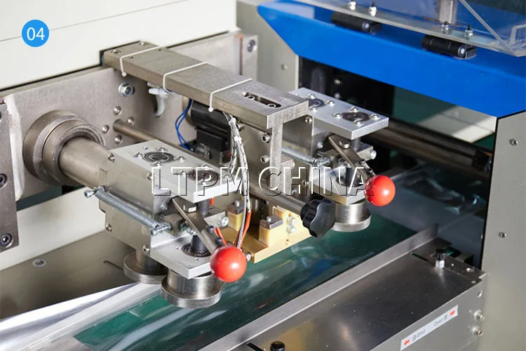 Macchina confezionatrice per cuscini avvolgenti orizzontali con servomotore automatico, sapone, pane, hamburger, cioccolato, biscotti