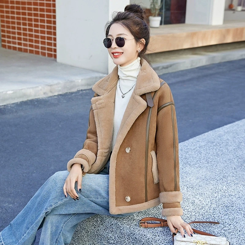 เสื้อโค้ทขนแกะสำหรับผู้หญิง ฤดูหนาว 2025 แบบสั้น หนา อุ่น แต่งขนเฟอร์ทั้งตัว แขนยาว ซิปยาว แจ็คเก็ตบอมเบอร์ หรูหรา