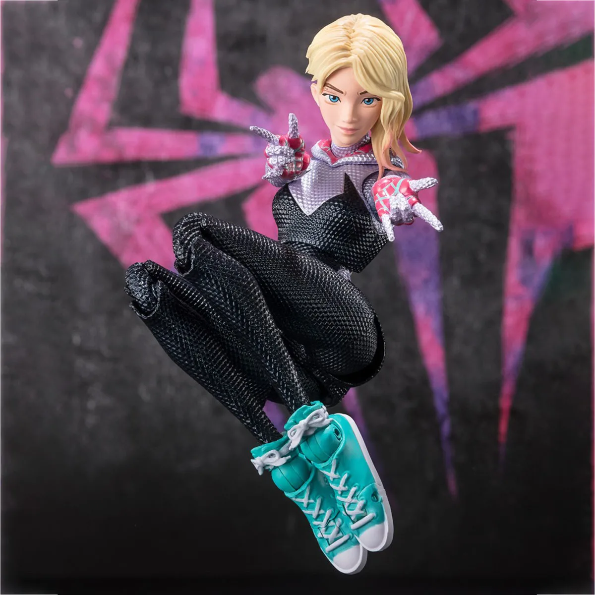 Bandai S.H.Figuarts Spider-Man Gwen Stacy 1610 Rooftop Ver Original in Stock Anime Figure Action Figure Collection Series