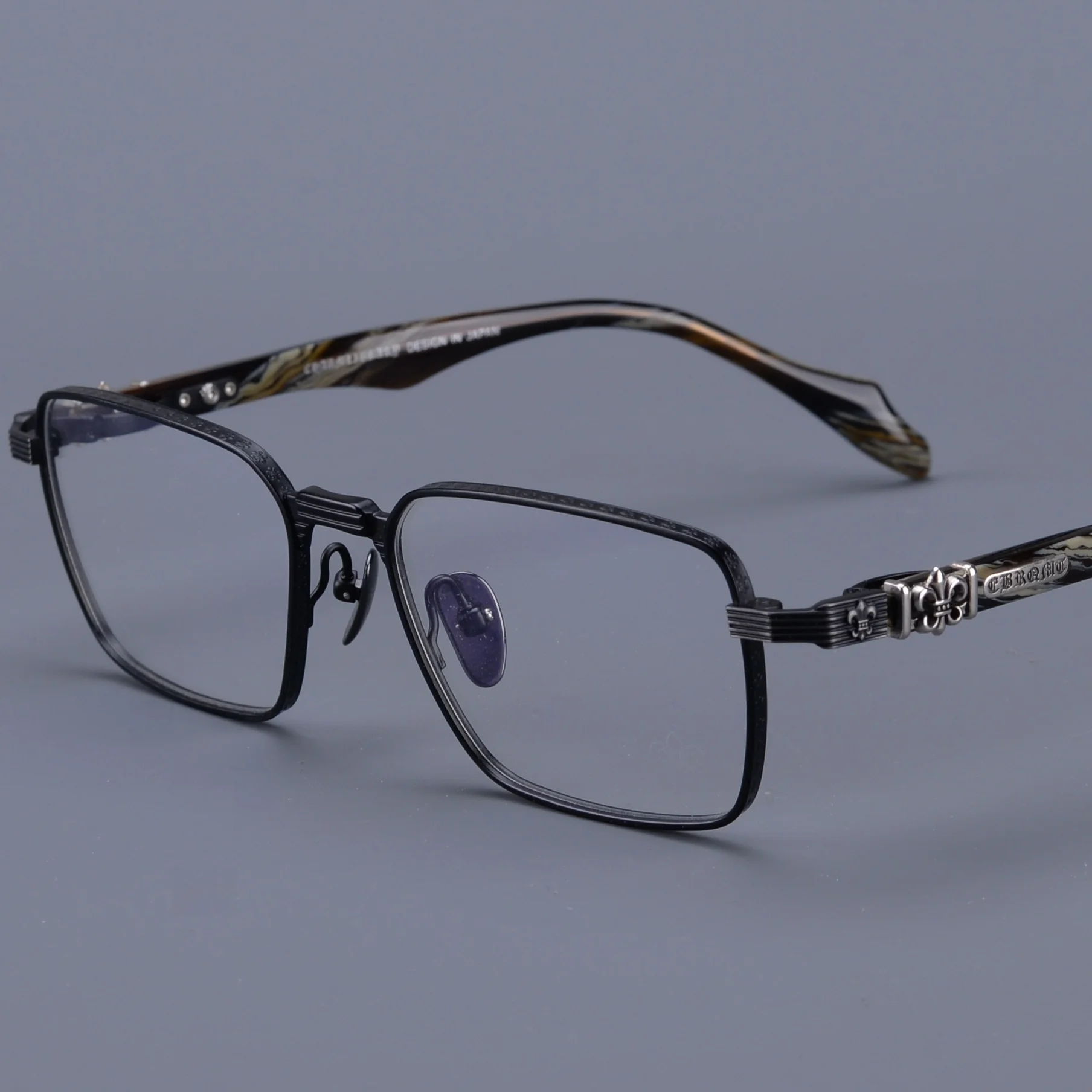 Fashion Top Creative Design Women's Titanium Alloy Eyeglass Frame Casual Retro Exquisite Carving Decoration Men's Luxury Glasses