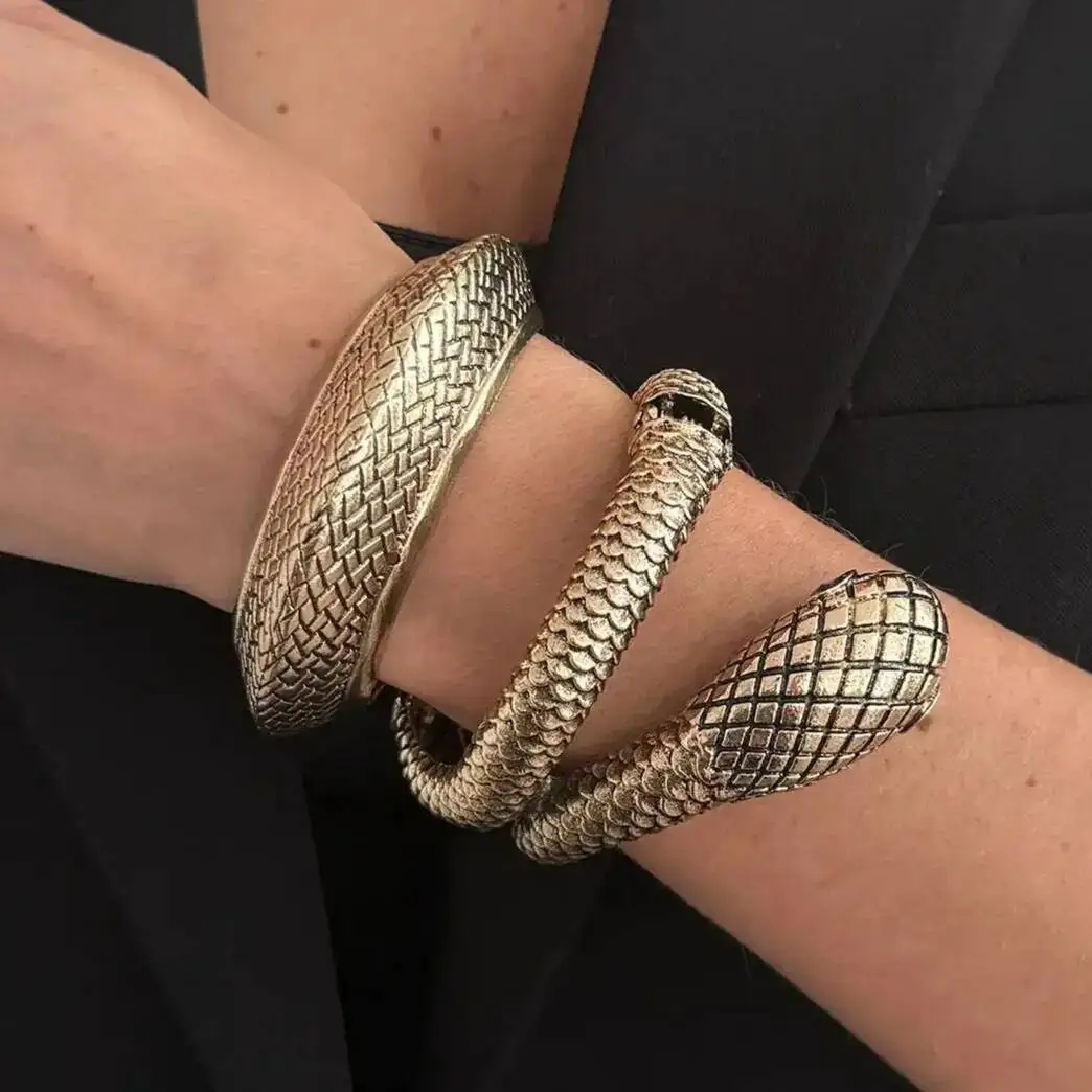 SHIXIN Punk Geometric Serpentine Open Wide Bangle Bracelet Women Exaggerated Stackable Snake Cuff Spring Bangles Party Jewelry