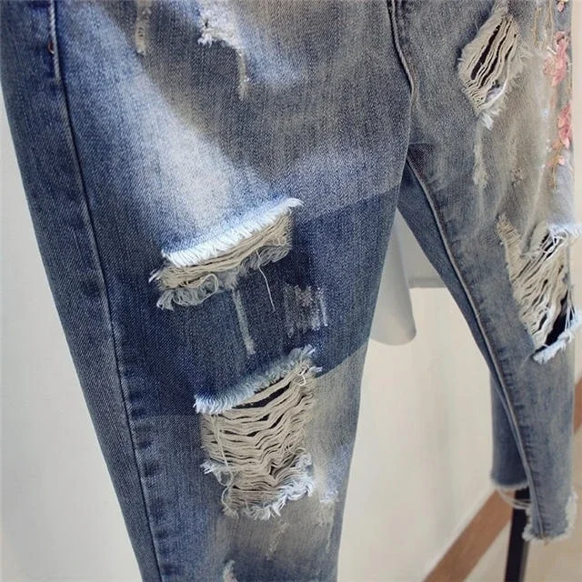 Embroidery Streetwear Casual Ripped Jeans Women Spring Summer Autumn New Fashion High Waisted Denim Pants Woman Cheap Wholesale