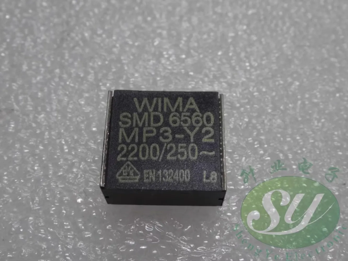 

SMD Chip MP3 0.0022uF/250VAC 2.2nF 2200pF 2n2 222