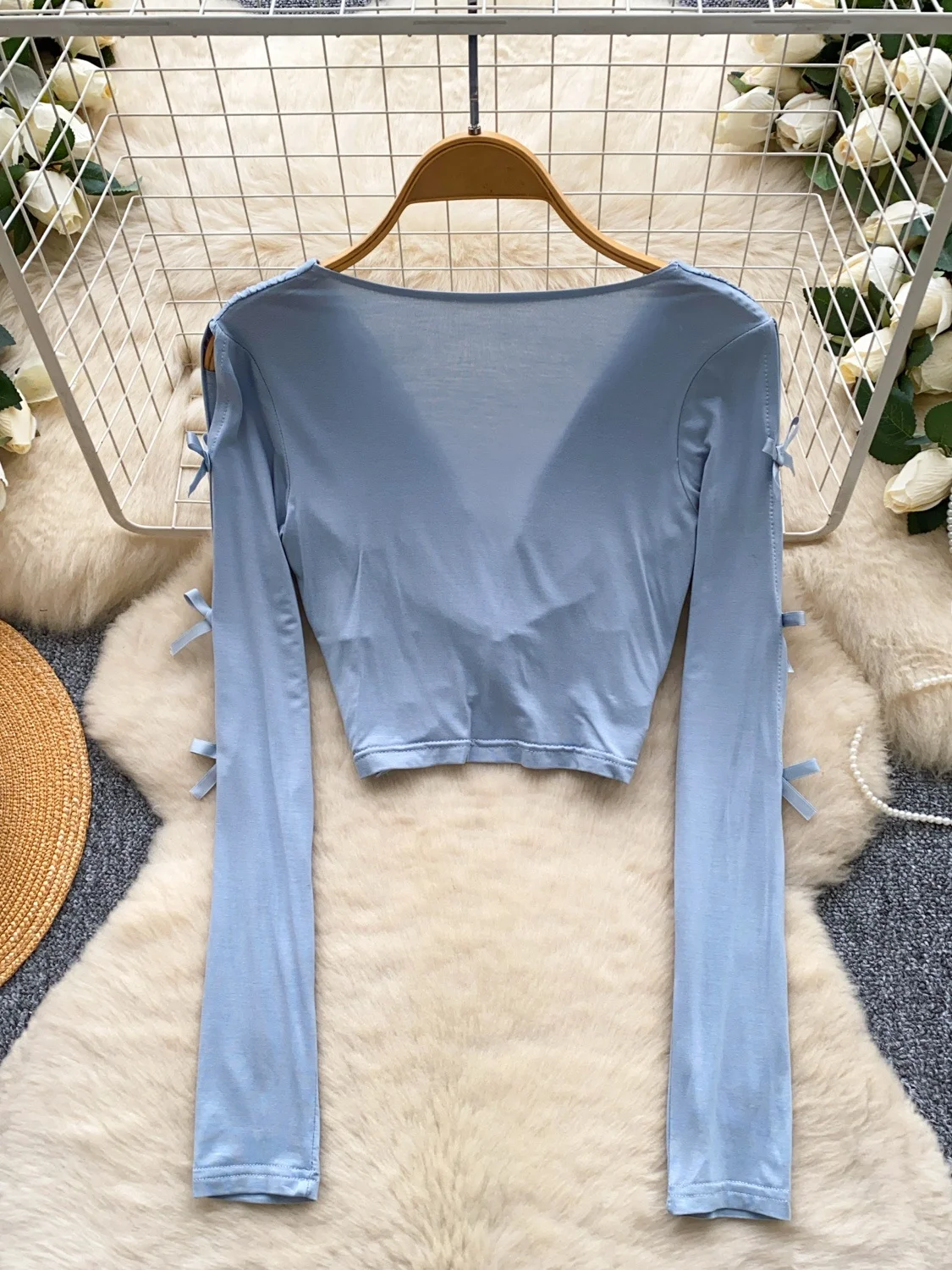 เสื้อยืดคอวีทรงยาวสไตล์เกาหลี ดีไซน์ผูกโบว์เว้าช่วงเอว ช่วยพรางหุ่น แฟชั่นลำลองสำหรับผู้หญิง