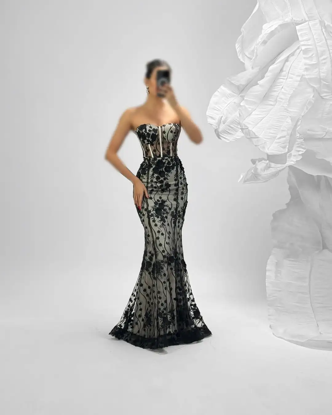 فساتين سهرة بحورية البحر مزينة بالدانتيل من Ofherown بدون حمالات فساتين حفلات الوهم مناسبة خاصة