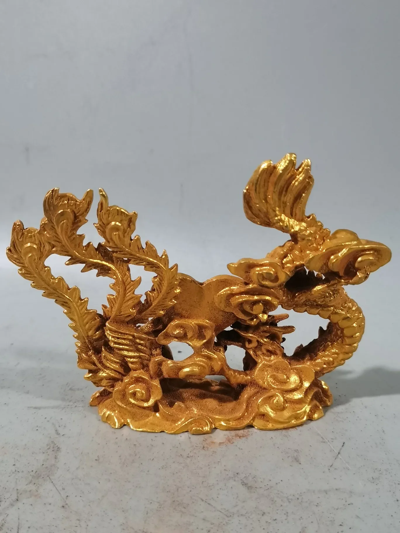 Golden Dragon and Phoenix Statue Sculpture Chinese Modern Art Couple Sculpture Feng Shui Ornament Home Decoration Wedding Gift