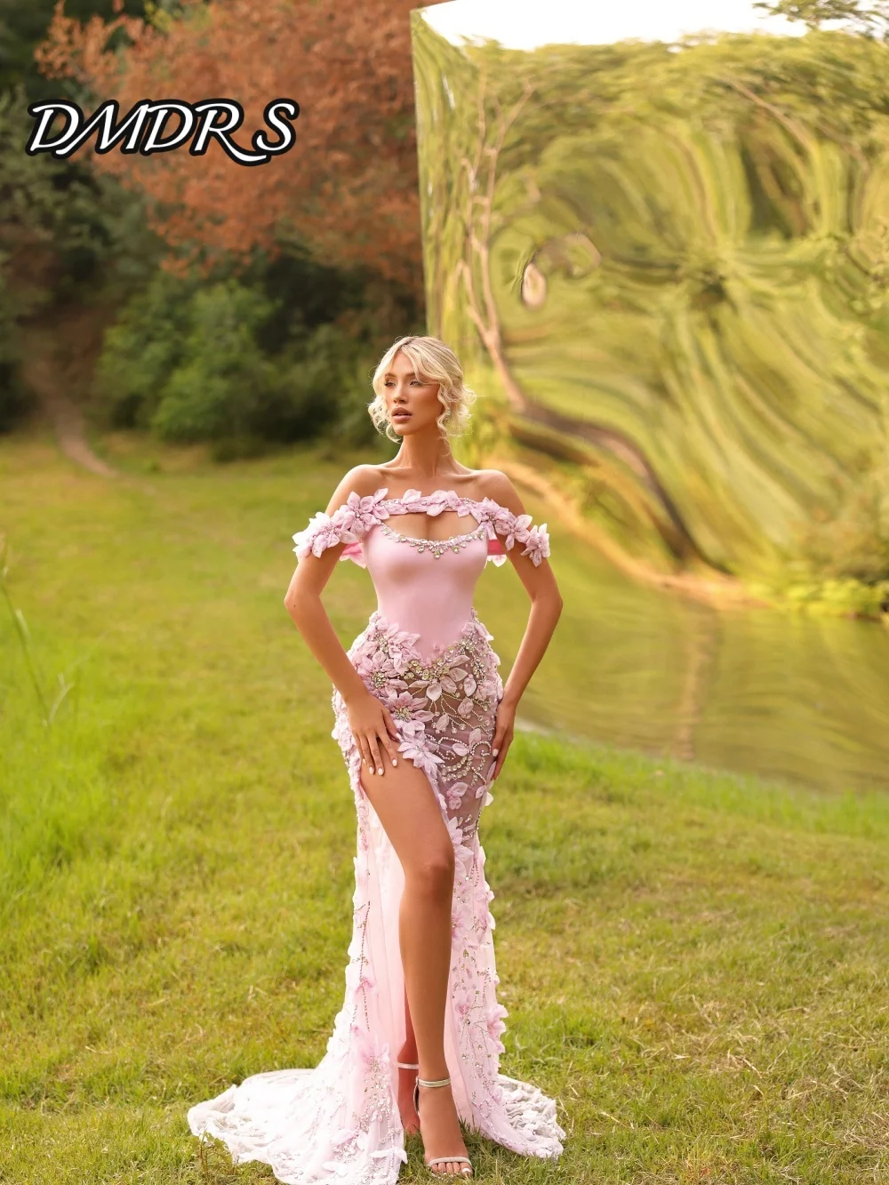 

Romantic Off-Shoulder Evening Dress Elegant 3D Floral Strapless Party Gown Exquisite Sleeveless Floor-Length Party Dress فساتين