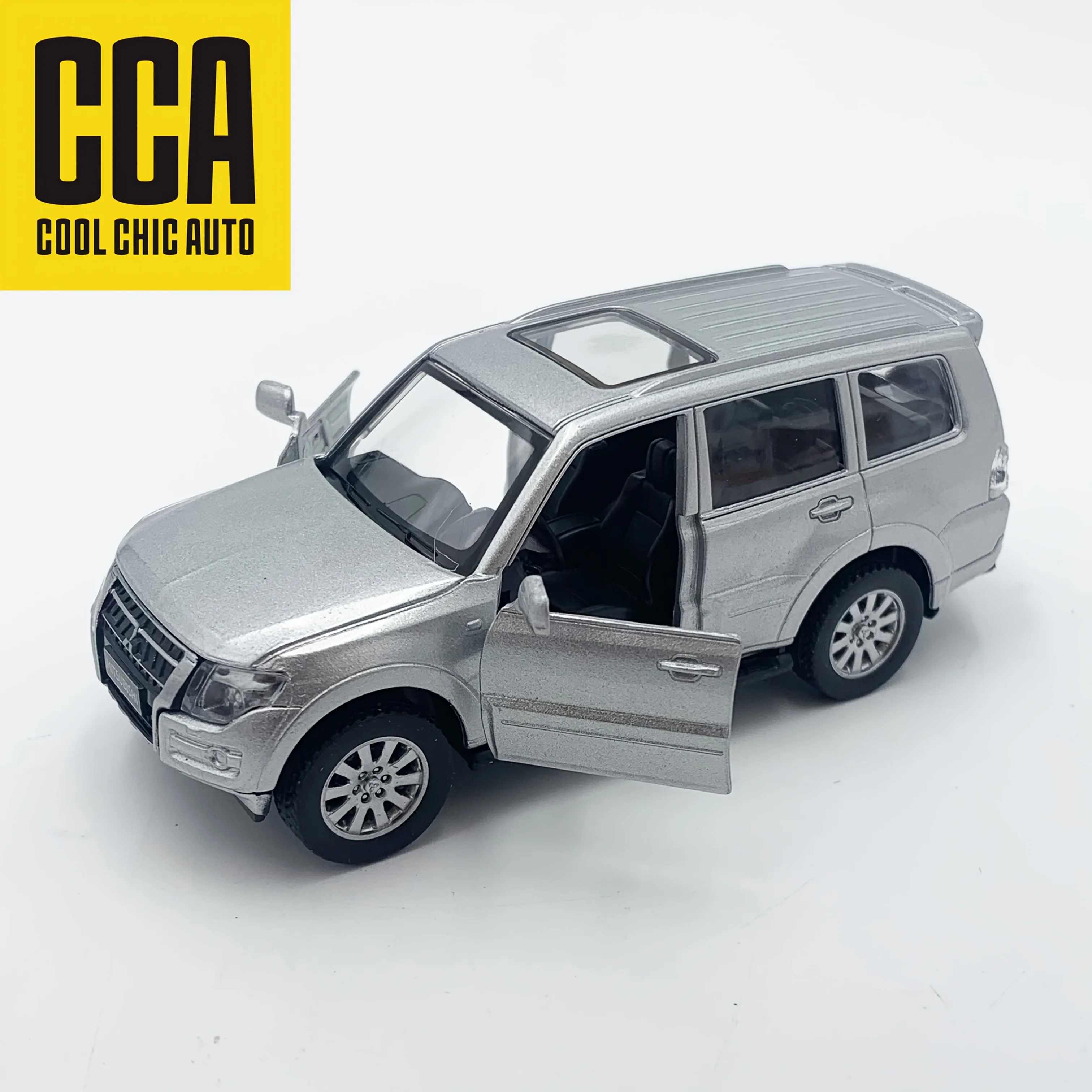 

1 шт., имитация модели автомобиля из сплава, может открыть дверь, бумеранг, коллекция украшений для стола, детские подарки, подарки на Хэллоуин, Рождество