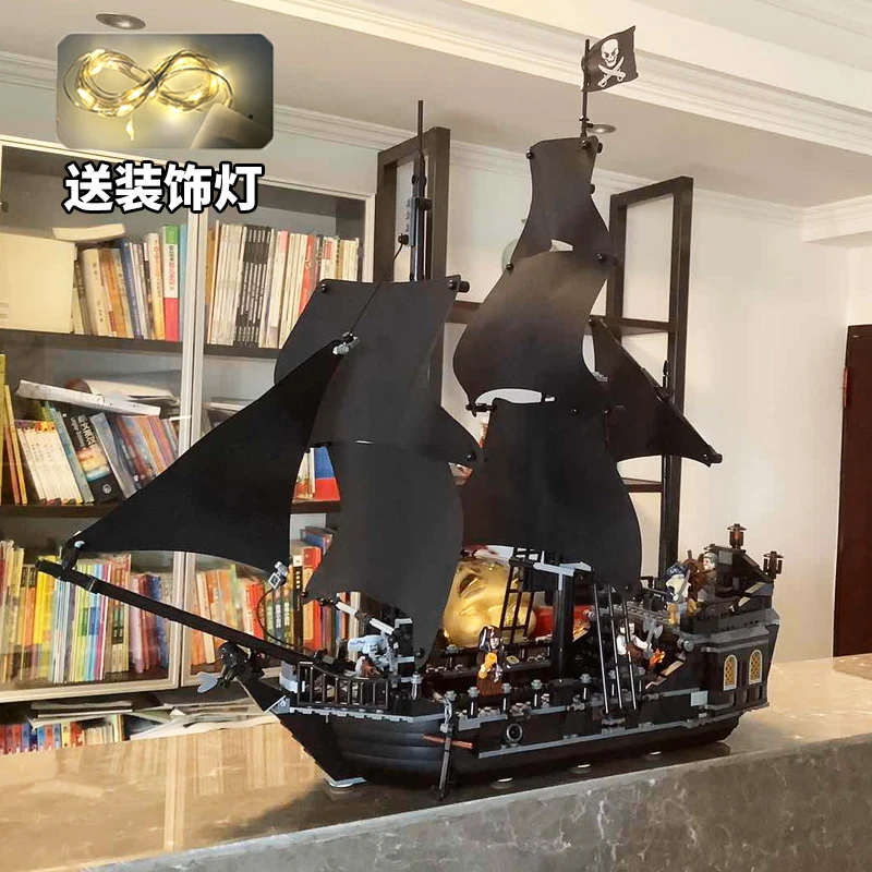 MOC 4195 Pirates The Black Pearl And Queen Anne\'s Revenge Ship Building Block Model Assemble Bricks Toys Kids Gifts Fit Set4184