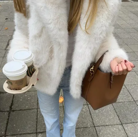 خمر فو الفراء المرأة سترة الصلبة بدوره إلى أسفل طوق طويلة الأكمام معطف دافئ شيك الأبيض موضة الشتاء أبلى معطف الفرو النساء