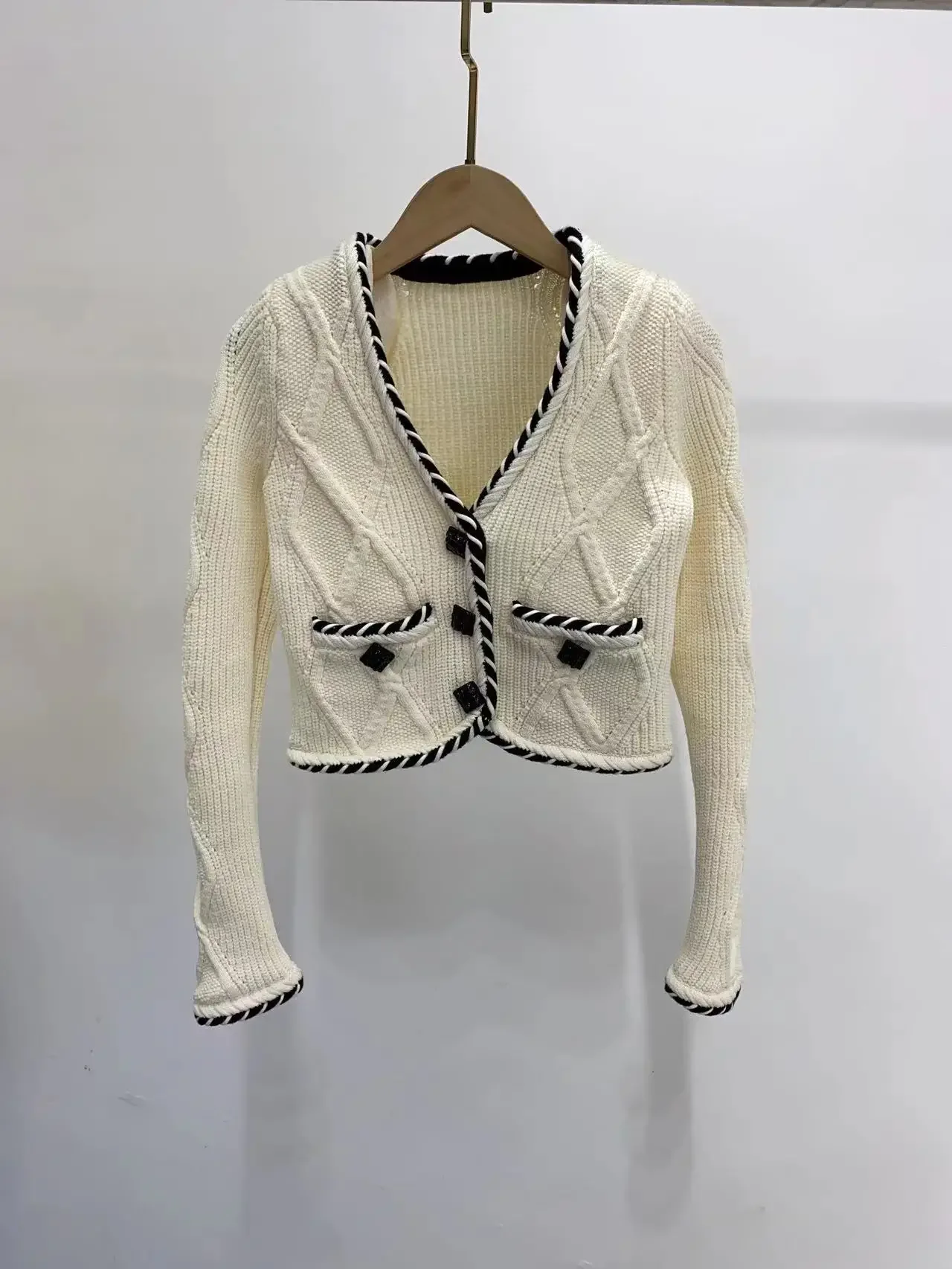 Casaco cardigan de manga longa em V profundo vintage, saia elegante feminina branca tweed, terno de cintura alta, primavera, 2023