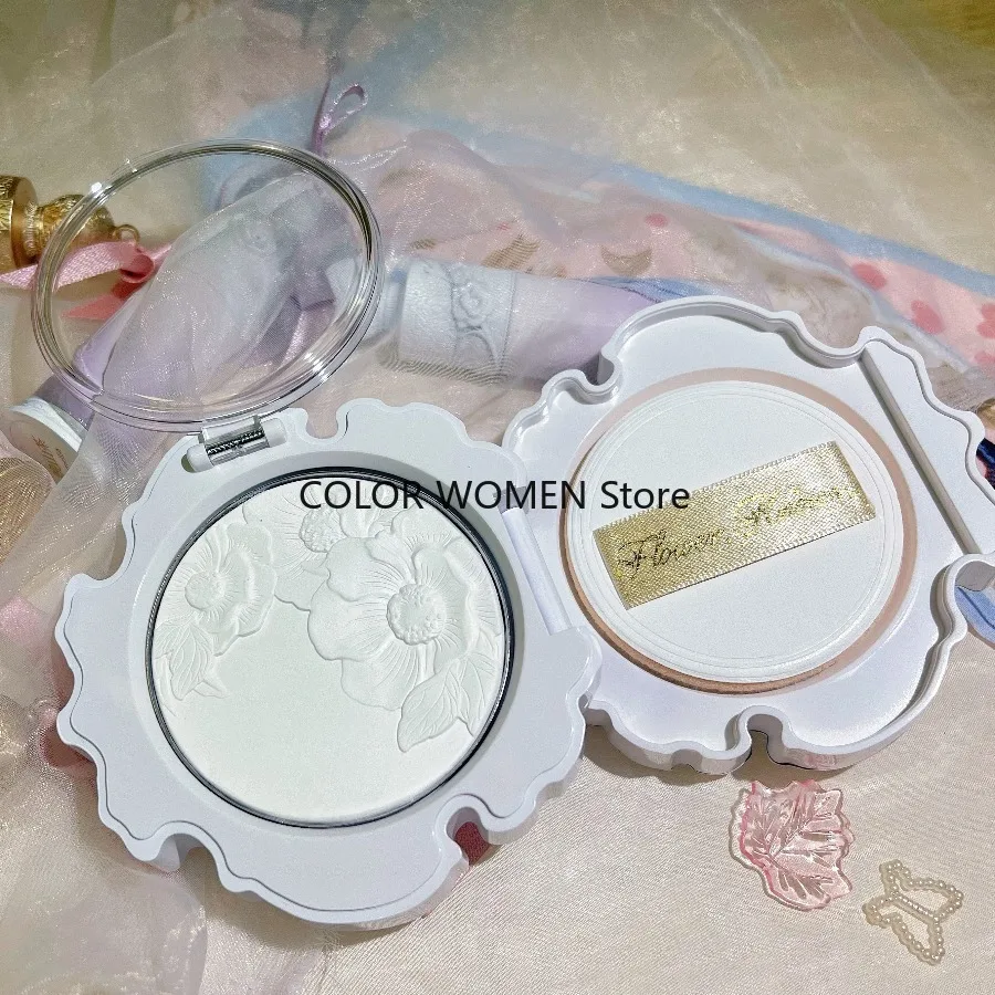 

Flower knows Flora Series Embossed Powder Compact