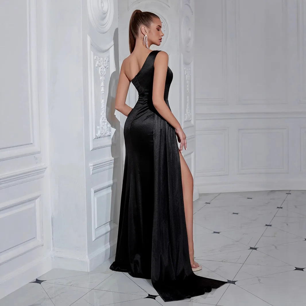Sexy Slim Fit Evening Dress New Design Sensual Shoulder Slit Diamond Studded mid Waist Floor Length Gown for Performance