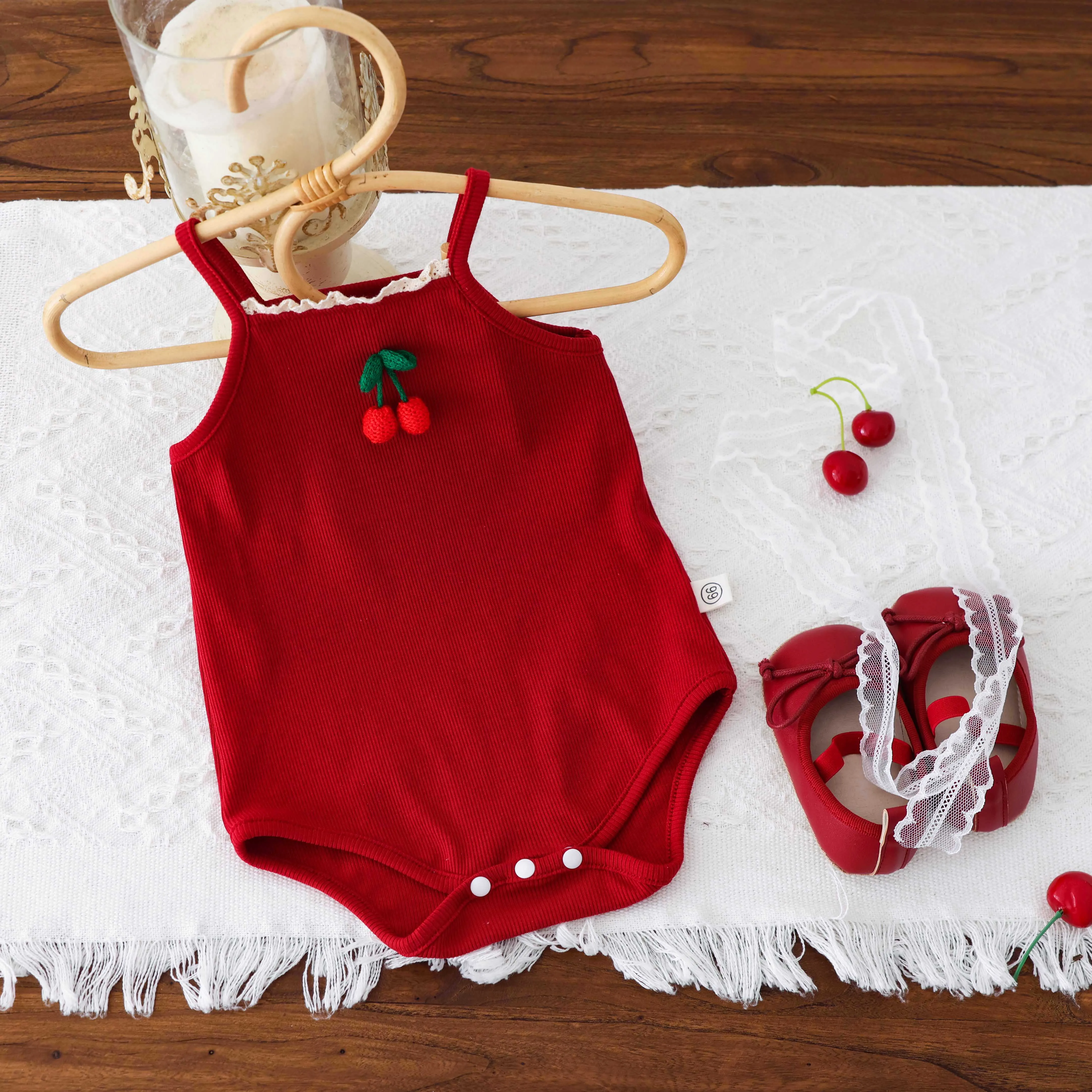 Korean-style summer baby's thin cute cherry hanging jumpsuit, female baby's fashionable and comfortable jumpsuit, very suitable