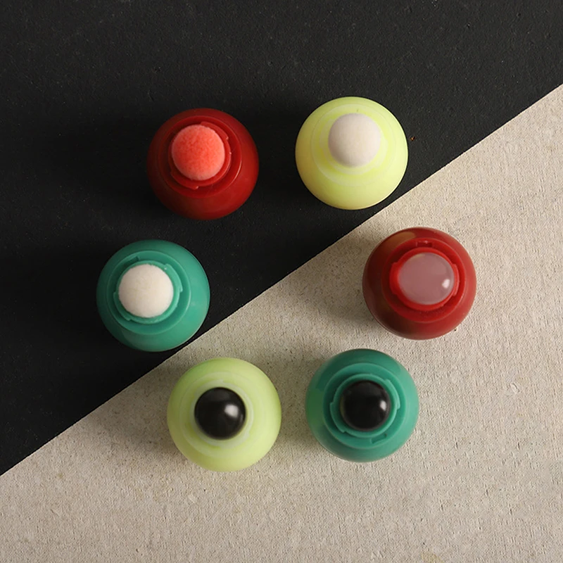 فرش شفاه صغيرة من السيليكون/النايلون على شكل قرع، أداة وضع أحمر الشفاه المحمولة وبلسم الشفاه مع غطاء أداة تلطخ مثالية