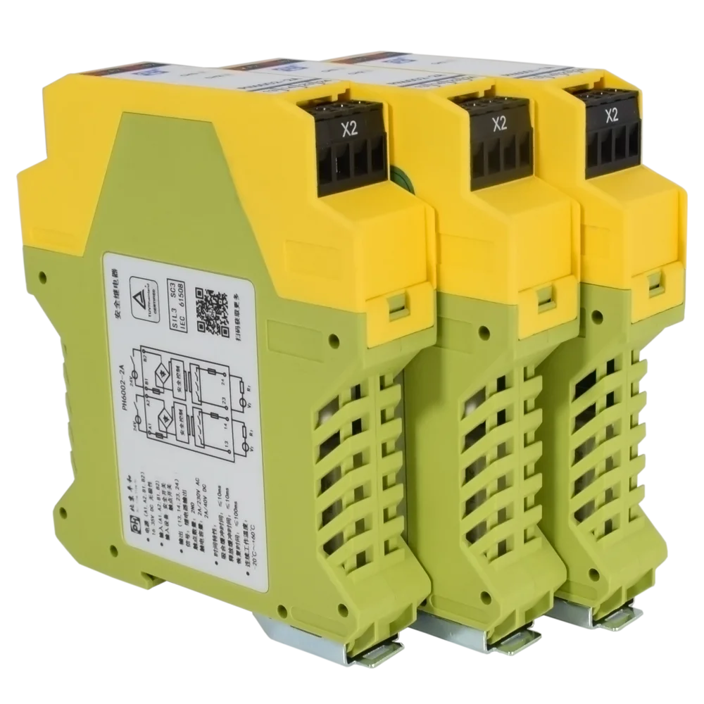 Safety relay for SIS system controller with utilisation category 5A, relay output redundant circuit design