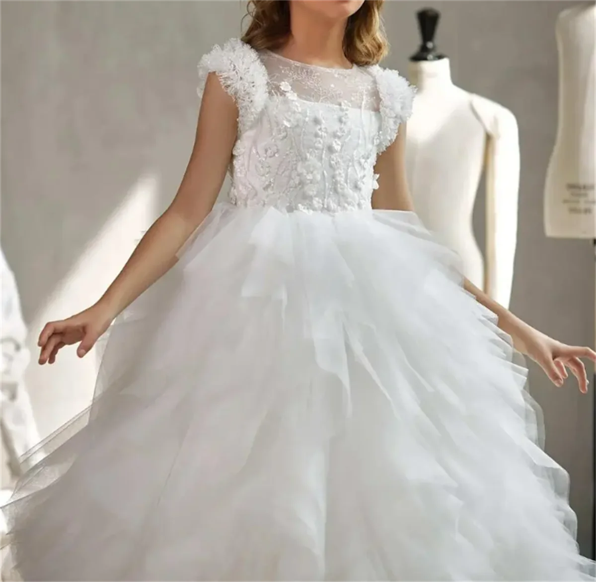 Robe de fille de fleur blanche moelleuse, superposée, dentelle de tulle, décalcomanie perlée, fleur élégante, mariage, anniversaire charistique de l'enfant, robe de fête