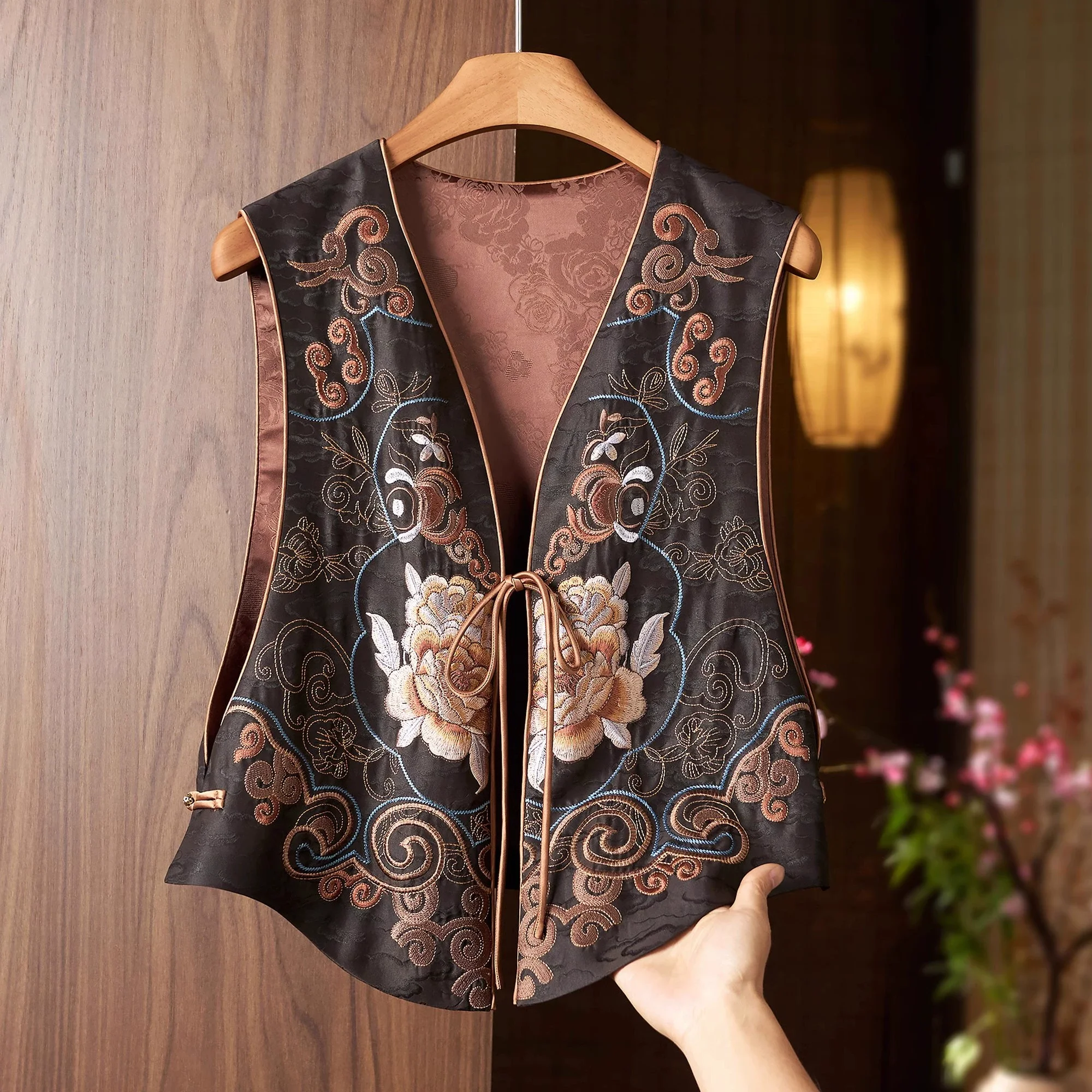 

Satin Silk Vest Jacket for Women V-Neck Chinese Style Embroidery Tops Lady Fashion Outerwear Spring Autumn