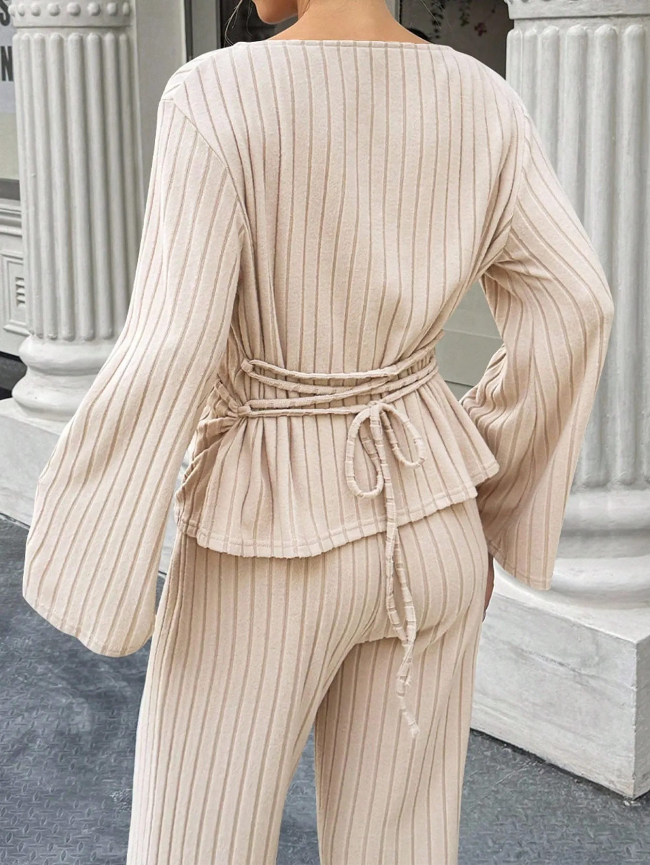 Women's long-sleeved striped top with trousers suit, casual style, autumn and winter style, solid color design, long-sleeved des