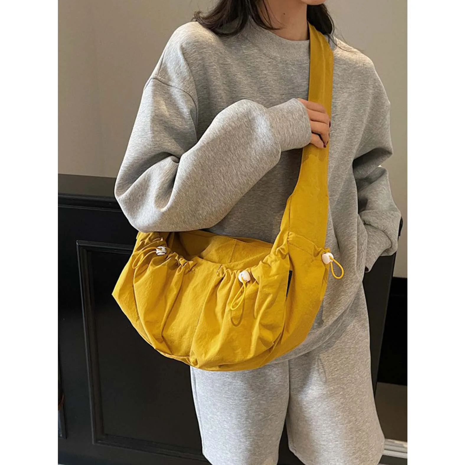 

Canvas bag for women, large capacity 2025 new summer versatile, niche design,single shoulder crossbody bag, pleated dumpling bag