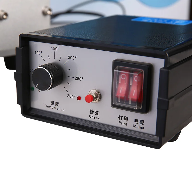 Semi-automatic round bottle labeling machine Household small desktop manual labeling machine