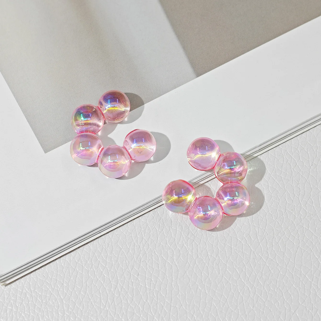 여름 무지개 빛깔의 기하학 C 후프 아크릴 귀걸이 귀에 커프 쥬얼리 액세서리에 크리 에이 티브 미니멀리스트 서리로 덥은 반투명 클립