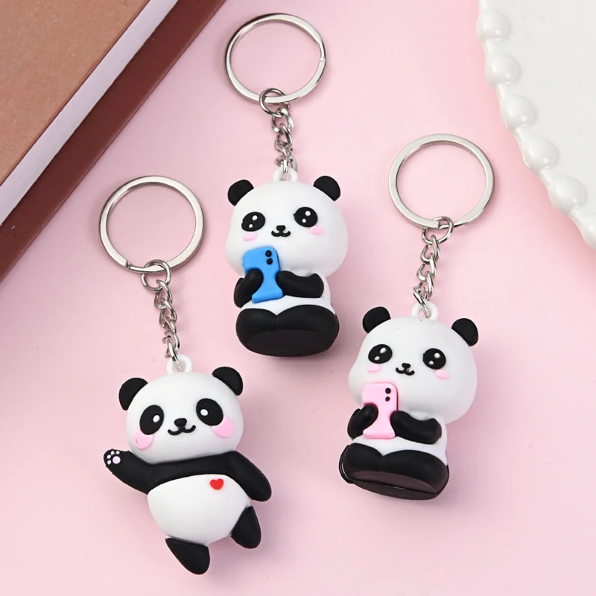 Cute Panda Key Chains Novel Cartoon Couple Panda Keychains Pendants Car Hangers Resin Material Men's and Women's Jewelry Gifts