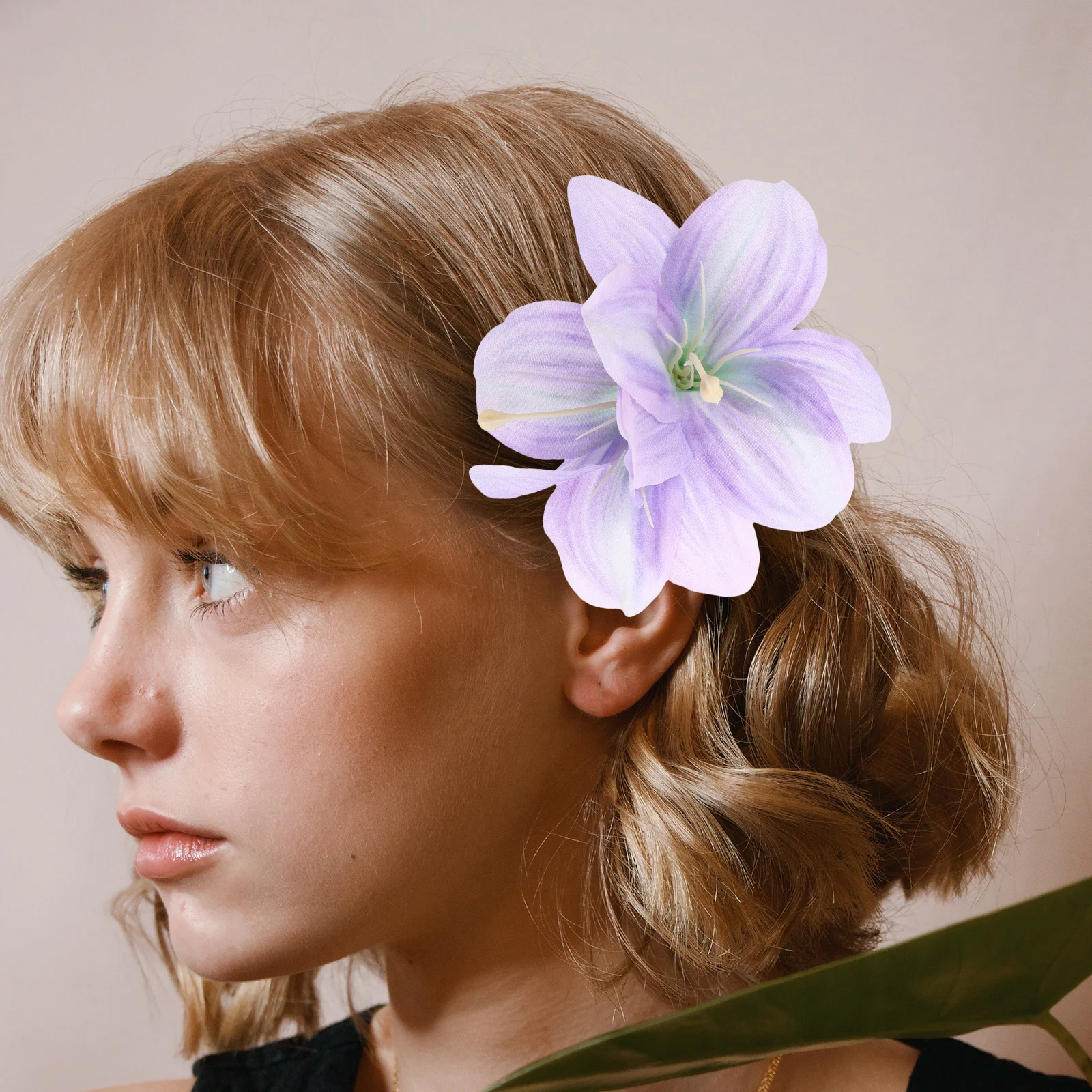 

Artificial Lily Flower Hairpin Seaside Hibiscus Clip Silk Clips Women Barrettes Beach Style Grace Hair Accessories Floral Design