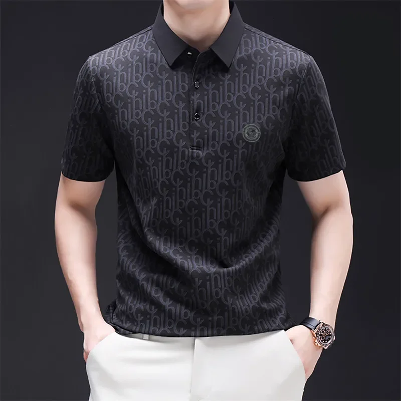 Neues Herren-Business-Casual-Kurzarmhemd mit Abzeichen, einfarbiges Poloshirt, modisches, atmungsaktives, bequemes, vielseitiges Oberteil