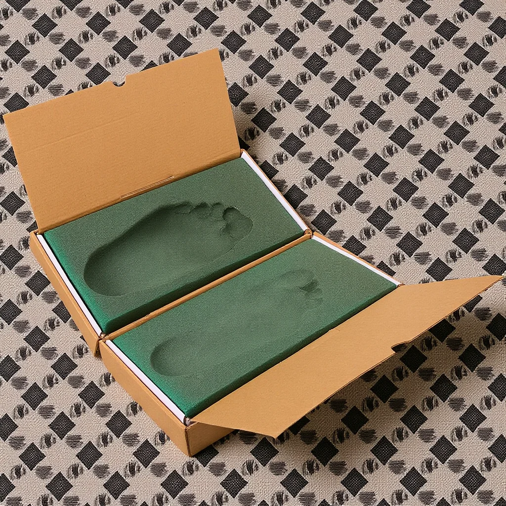 

Multi-Functional Foot Impression Foam Box Stylish Design for Accurate Foot Shape Duplication Footprint Casting Mold