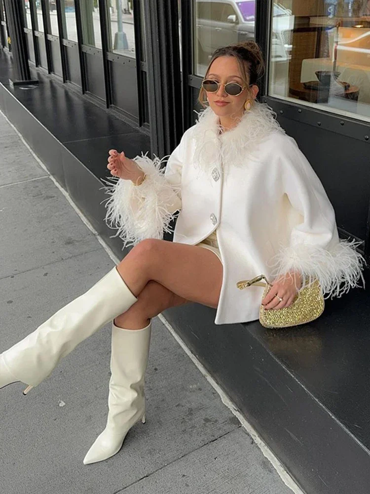 

Elegant Feather Collar Cape Coats For Women Casual Solid Single Breasted Jackets Lady Autumn Chic Loose High Street Outwear Tops