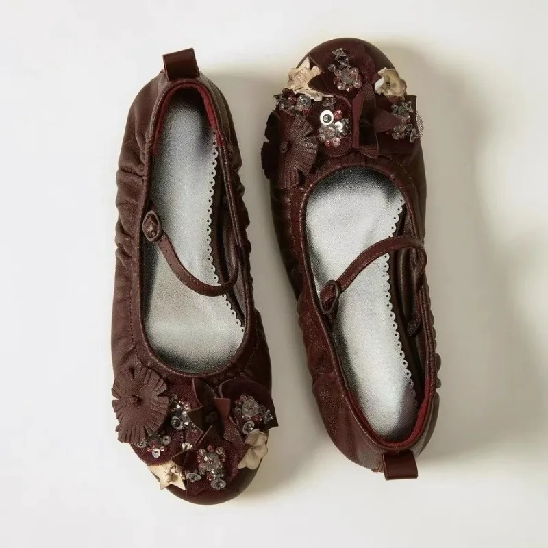 Retro Flowers Designer Flat Shoes Women String Beads Shallow Round Toe Casual Shoes Female Buckle Fashion Mary Jane Shoes Women