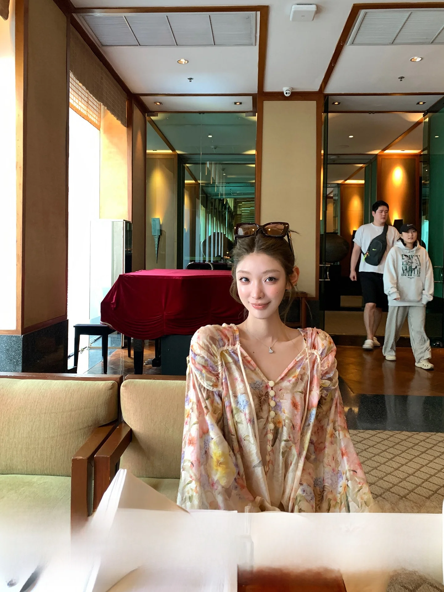 

YOLI Zhang Yuli Floral Bird Fairy V-neck Long Sleeve Shirt Women's Spring Design Slimming Top Skin-friendly Breathable Casual...