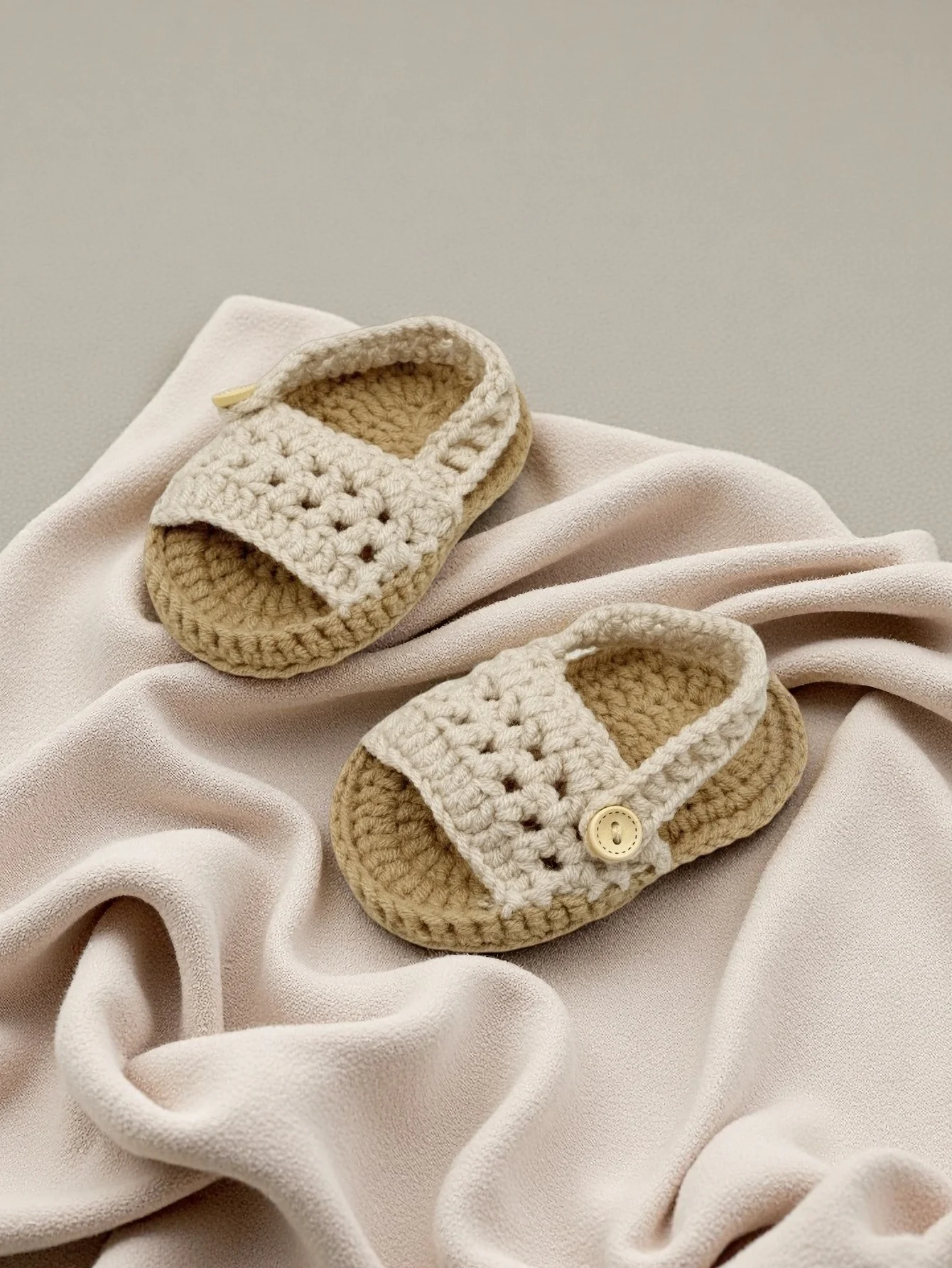 

1 pair Handmade Crochet Baby Sandals,Soft Summer Infant Booties
