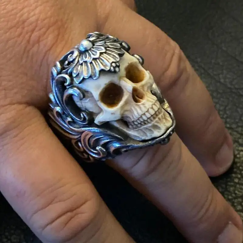 Vintage Wearable metal Skull Ring Skull Silver Plated Skeleton Dazzling Antlers Bully Men's Ring Halloween And Daily Accessories