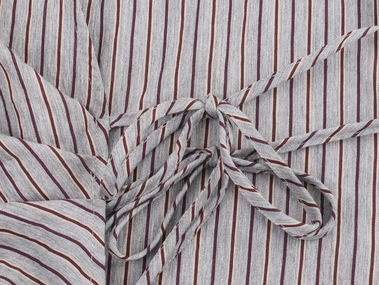 2025 شتاء جديد المرأة موضة عادية بسيطة أنيقة تصدير مزدوجة الجبهة التعادل مخطط القوس طوق طويلة الأكمام قميص علوي