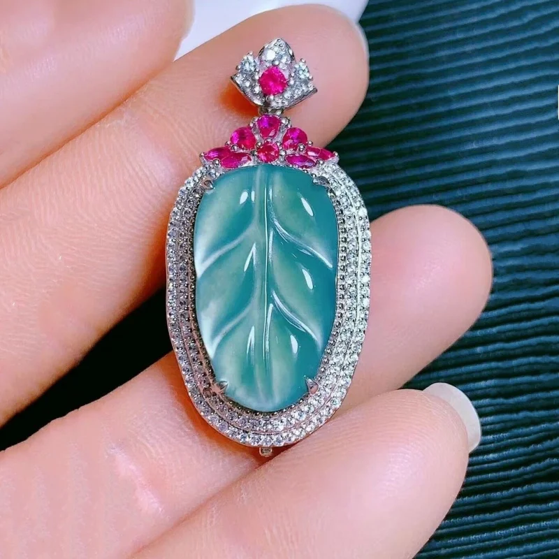 

Natural A-grade jadeite with copper inlay and colored diamonds, hollow-out ice jade pendant necklace, leaf-shaped ornament