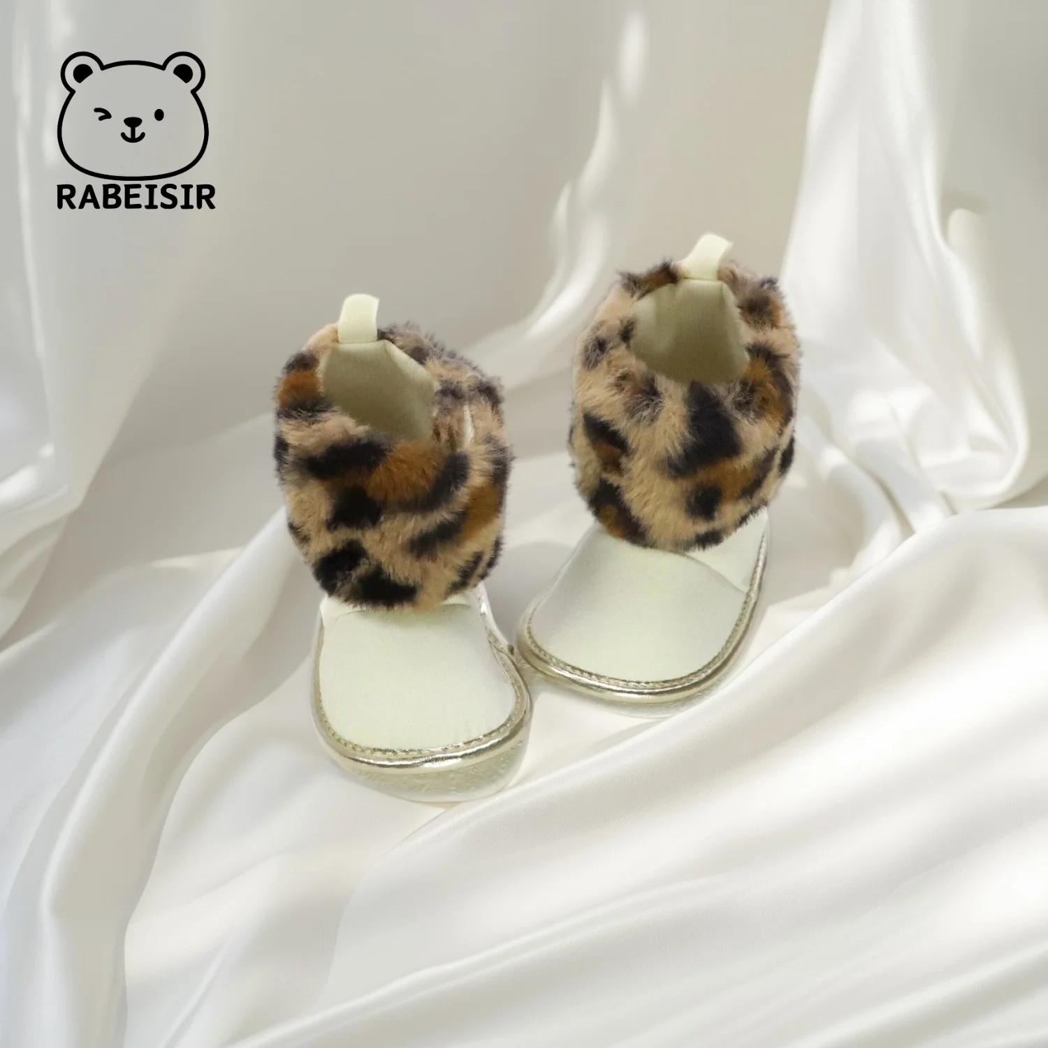 

Обувь для маленьких девочек, плюшевые маленькие сапоги, теплые нескользящие туфли с леопардовым принтом