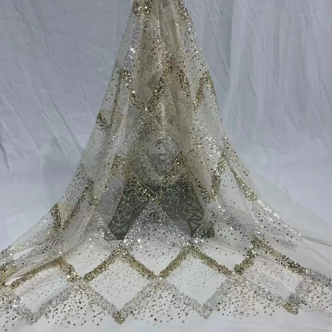 

Diamond lace mesh embroidery three-dimensional color blocking small beads sequin embroidery fabric, wedding dress fabric