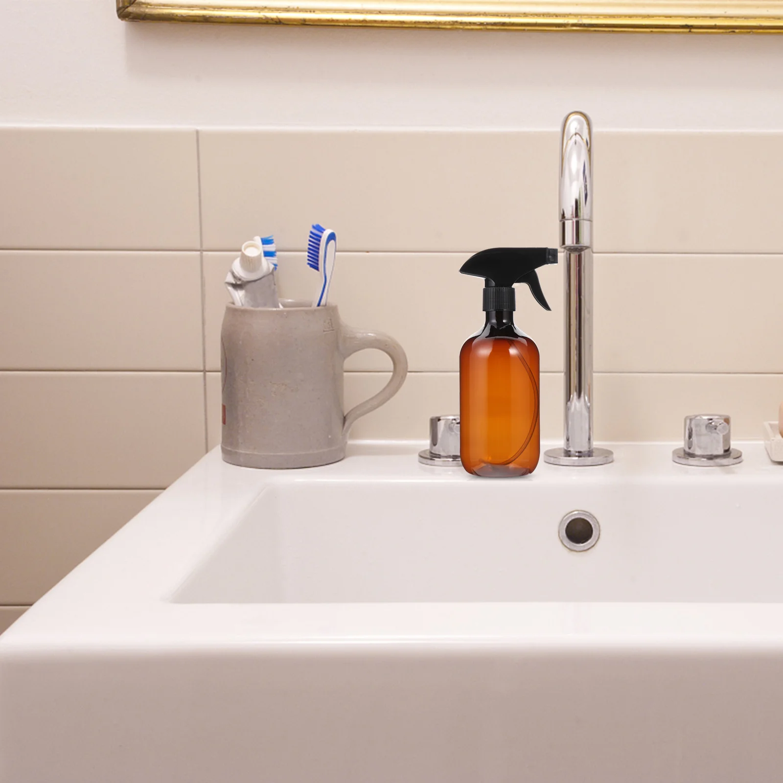 

4pc 500ml Refillable Plastic Bottle Empty Essential Oil Sprayer PET Liquid Container for Travel Outdoor Makeup Use