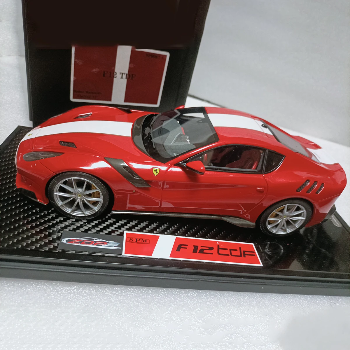 SPM 1:18 Scale Resin Red Ferrari F12 TDF Supercar Toys Cars Model Classics Nostalgia Adult Gifts Souvenir Static Display