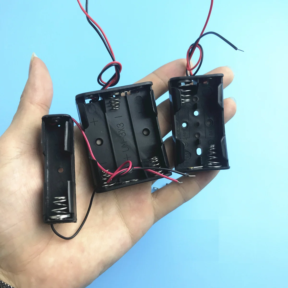 AA Size 5 Battery Holder With Wire Leads 1 2 3 4 Slots