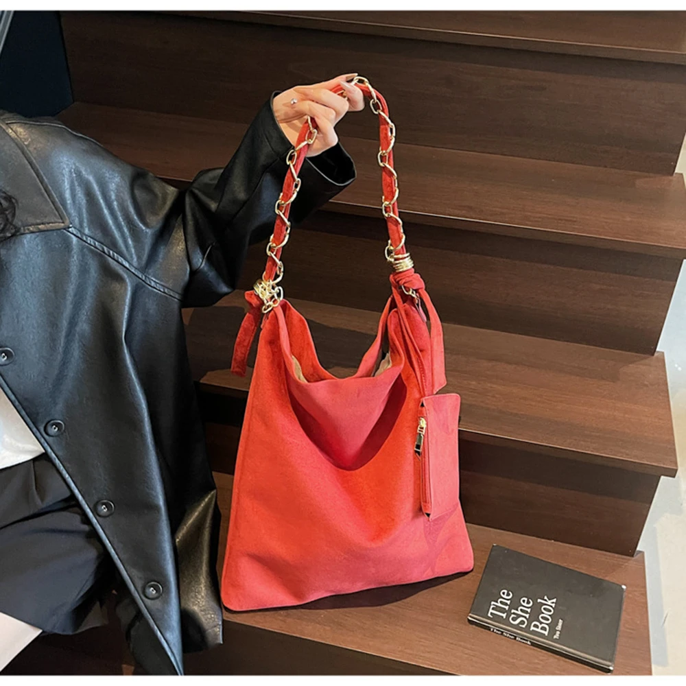 

Korean Style Metal Chain Strap Shoulder Bag Vintage Women's Autumn Winter Solid Large Capacity Suede-Like Commuting Tote Bags
