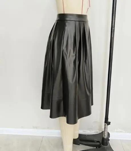 2026 New Fashion Casual Hepburn Half Skirt High-End Style Sexy A-List Thickened Autumn Winter Warm Plush Pu Leather Half Skirt