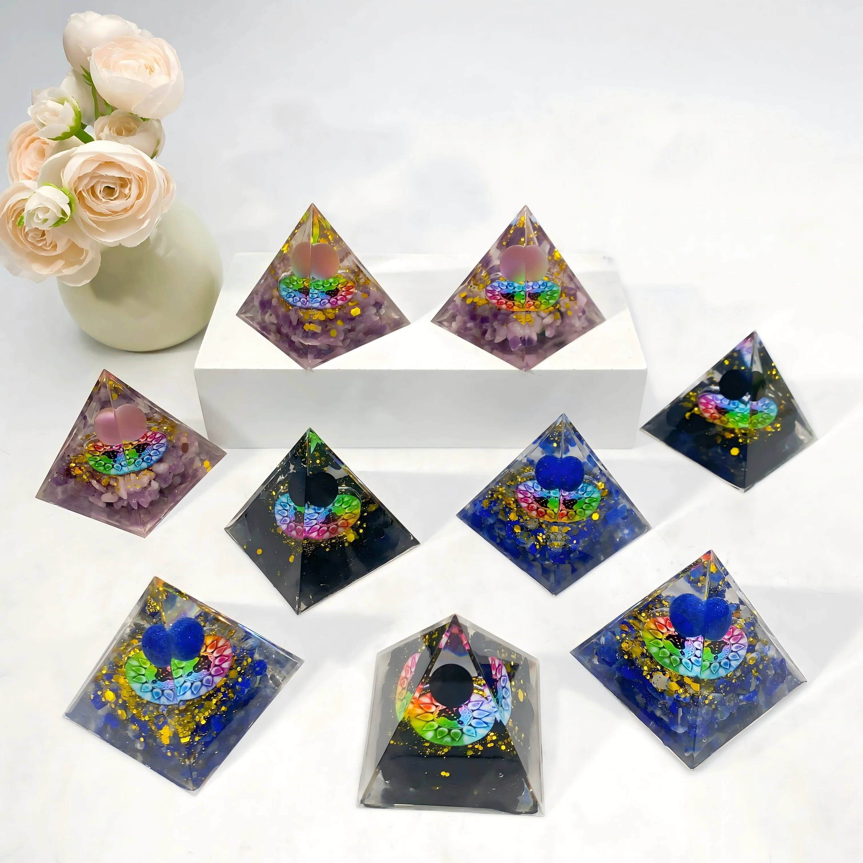 Random 1PC High Quality Natural Pyramid,Birthday Gift,Men Gift,Women Gift,Scene Decoration,Crystal Ornaments,Table Decoration.