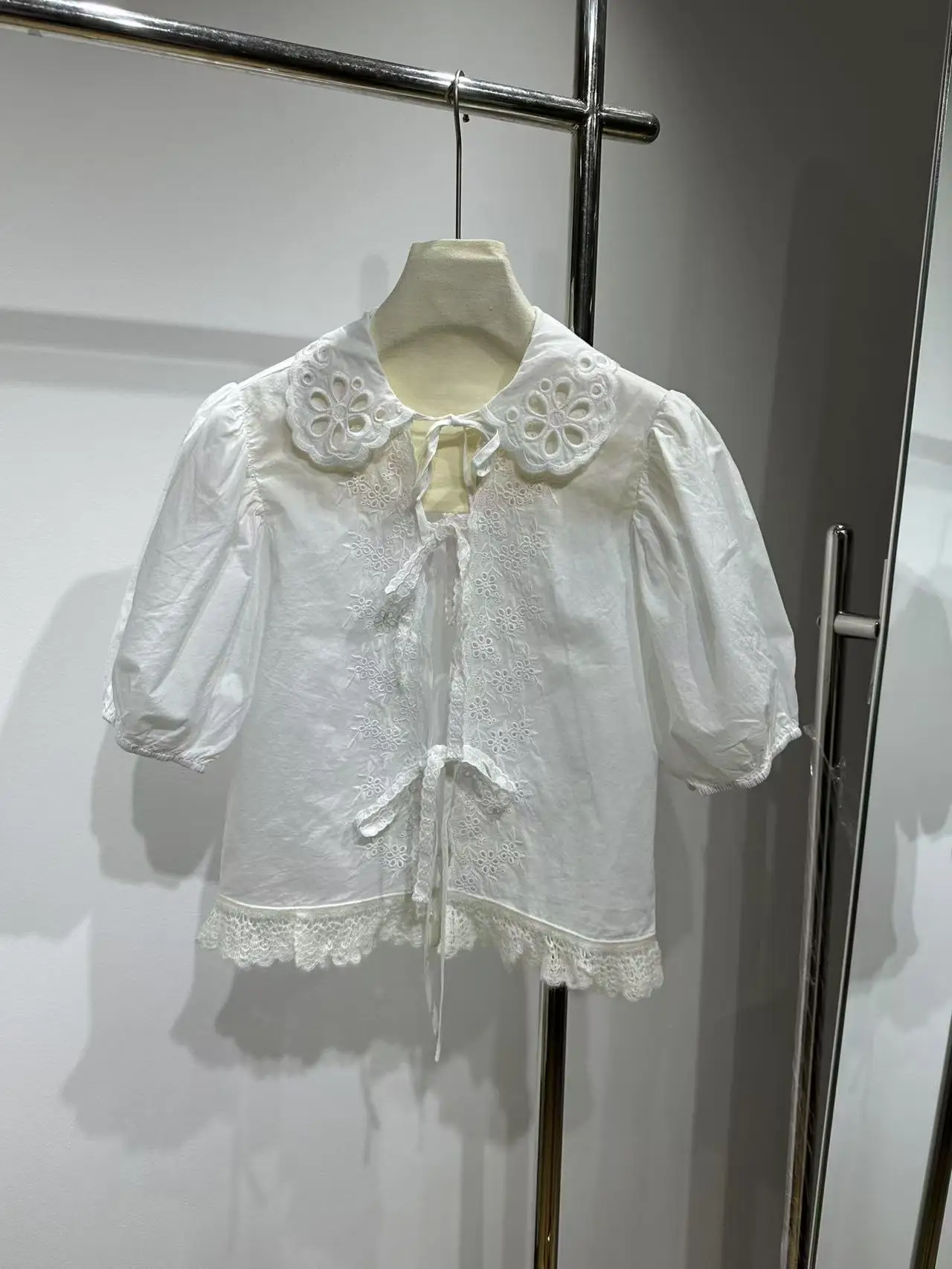 

White Embroidery Short Sleeve Ruffles Frilled Blouse Tops 2025 New Design
