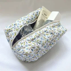 Organizzatore di immagazzinaggio borsa per il trucco trapuntata gonfia floreale borsa per cosmetici stampata con fiori borsa per cosmetici da viaggio grande accessorio per il trucco